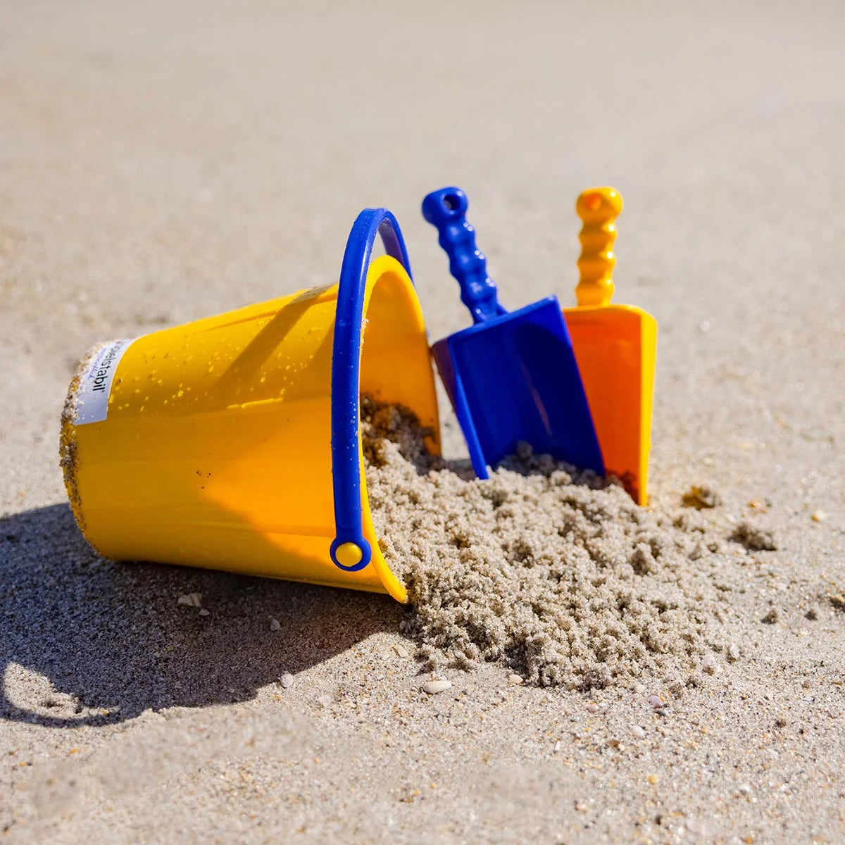 Large Scoop Sand Toy (One Shovel Included - Colors Vary)